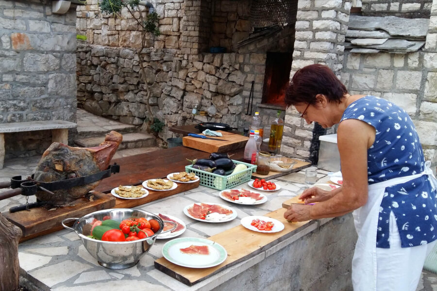 Cycling Croatia Authentic cuisine & local wines image